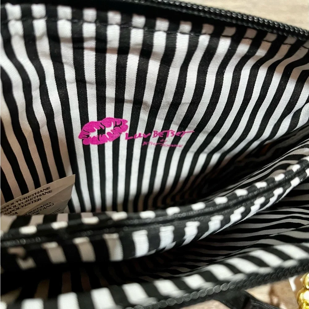 NWT Luv by Betsey Johnson Leo Red LB Double crossbody bag w/ Heart ♥️ keychain - Picture 8 of 16